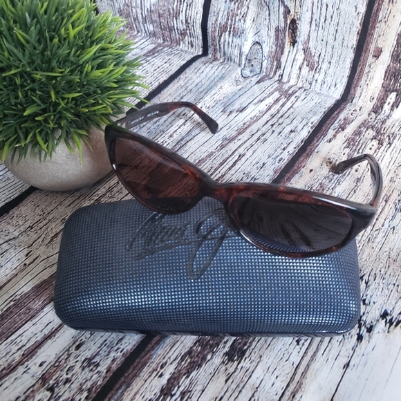 Maui Jim Accessories Maui Jim Sunglasses Case Poshmark